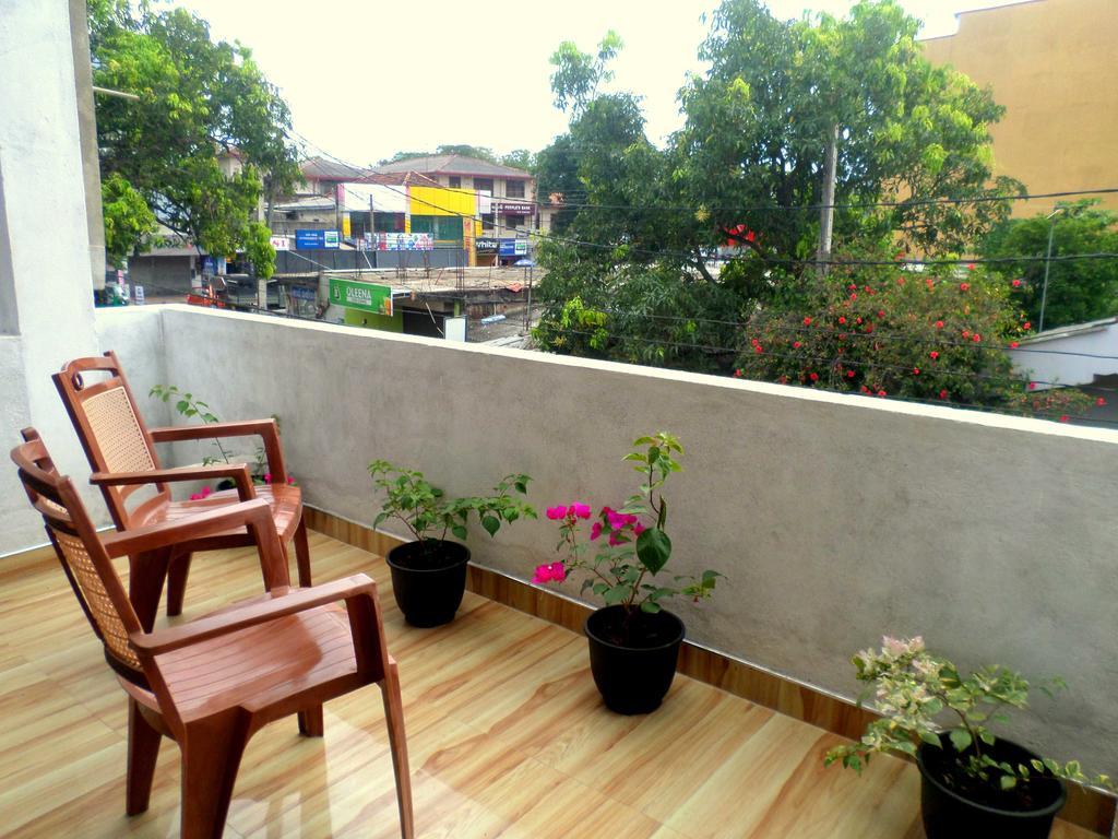 Lion Rest Hotel Anuradhapura Exterior foto
