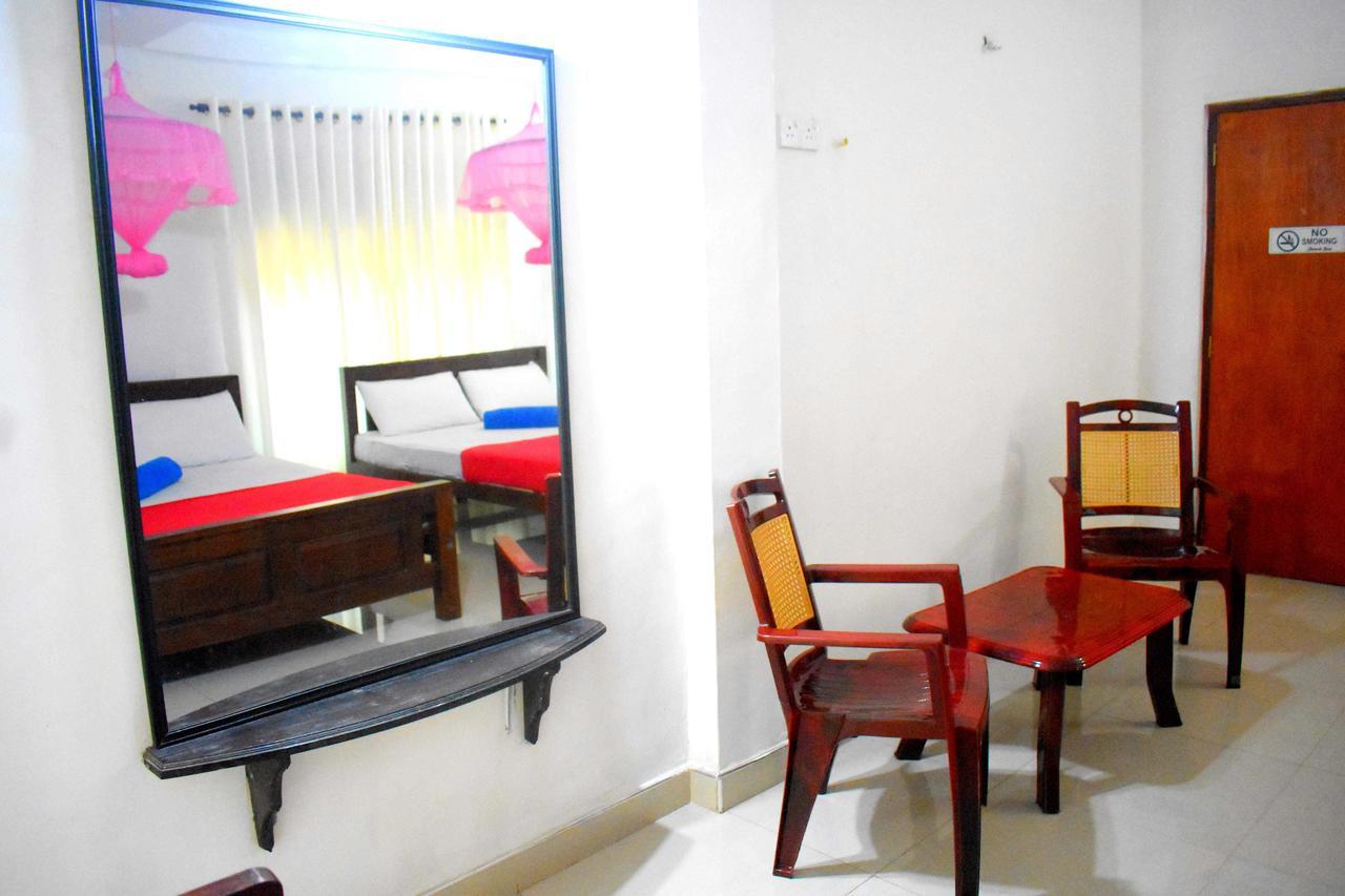 Lion Rest Hotel Anuradhapura Exterior foto