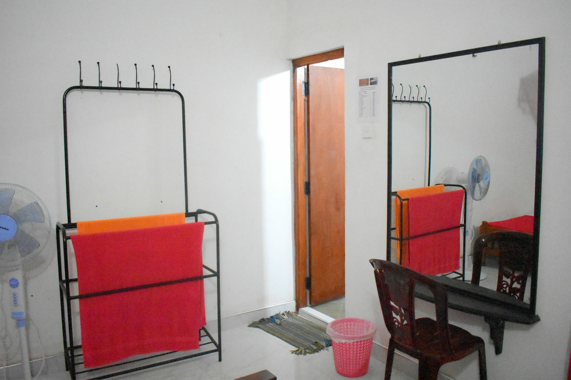 Lion Rest Hotel Anuradhapura Exterior foto